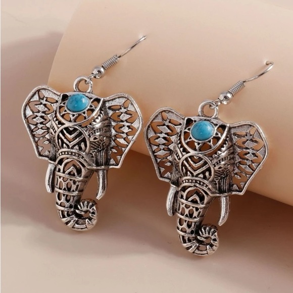 🆕 Elephant Earrings!!!!  Brand New!!! - Picture 2 of 5